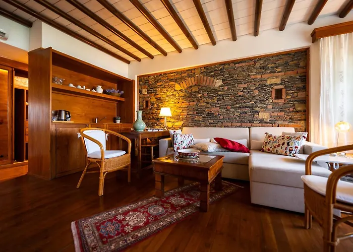 El Vino Hotel & Suites